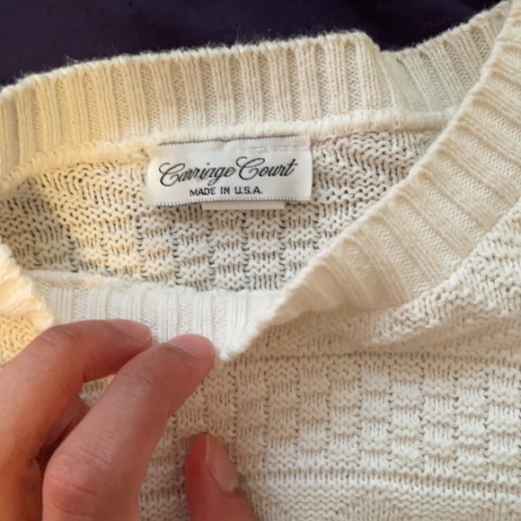 Carriage Court Vintage Knit Pattern Short Sleeve - Picture 3 of 3